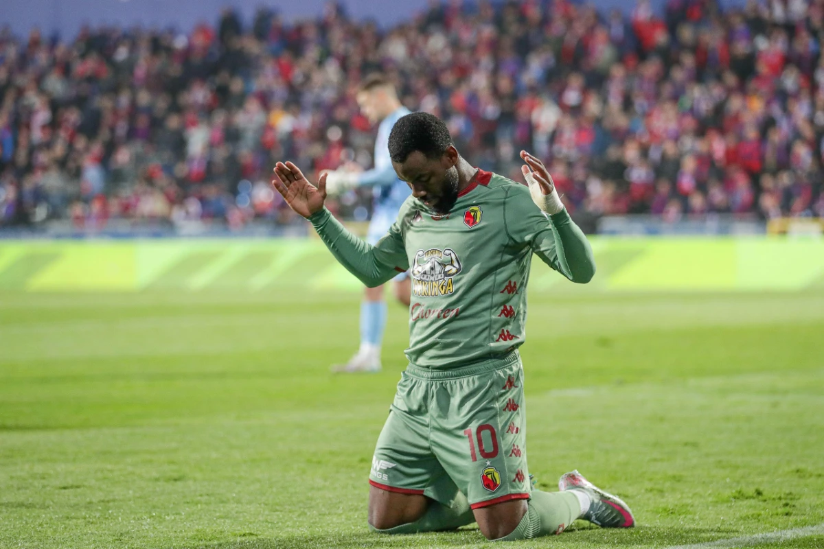 Le Paris FC déclare la guerre à Lorient pour ce buteur congolais