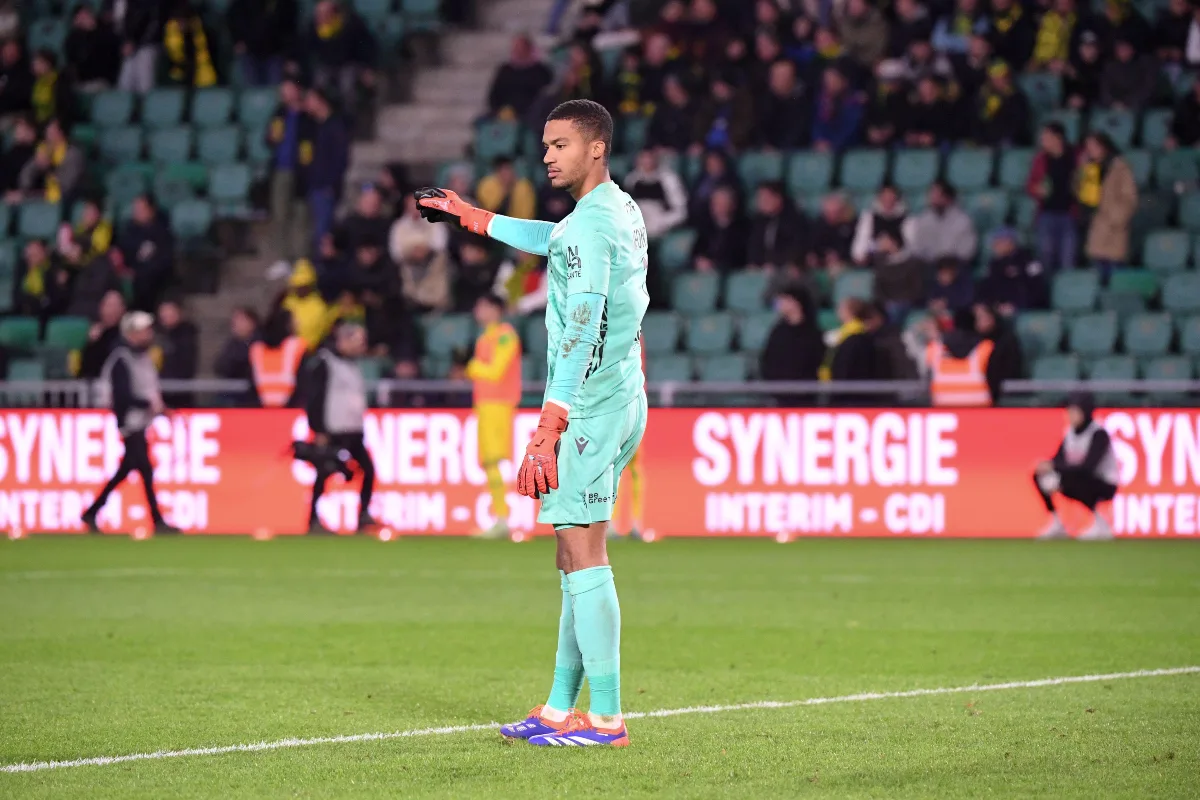 RC Lens : Un gardien de Ligue 1 en difficulté à la relance