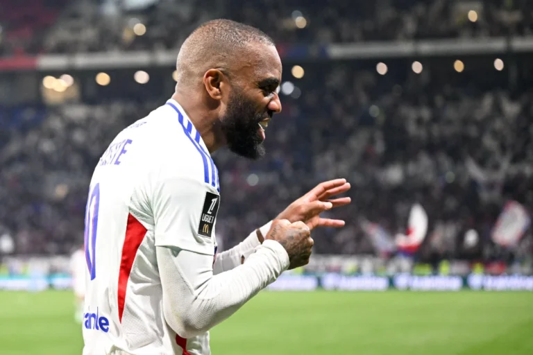 Alexandre Lacazette devrait jouer en Arabie Saoudite ©Alamy