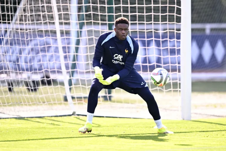 Brice Samba avec l'équipe de France @Alamy
