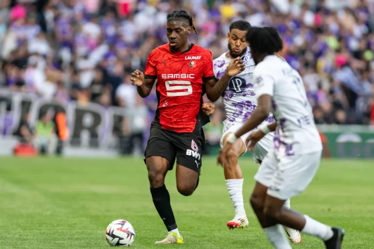 Christopher Wooh en action avec Rennes @Alamy