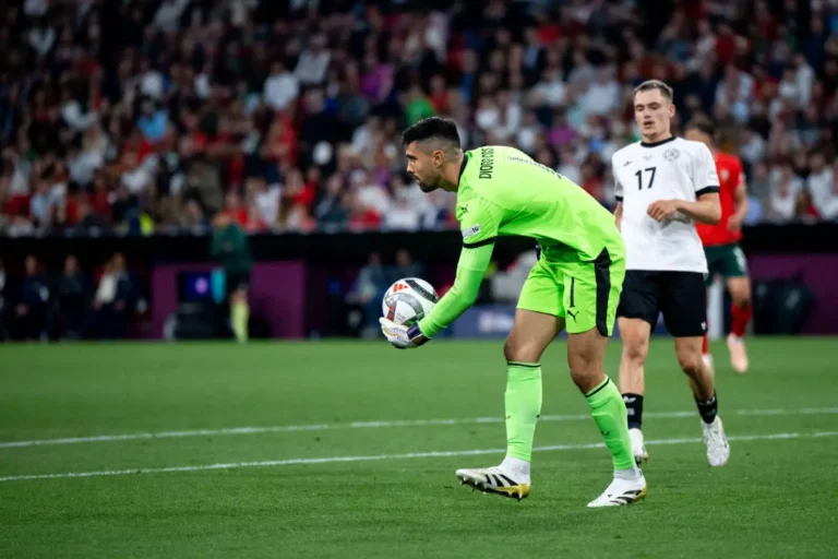 Diogo Costa visé par le Real Madrid ©Alamy