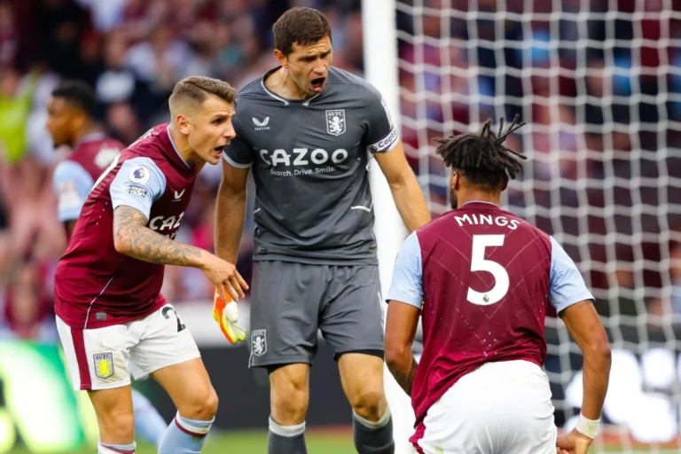 Emiliano Martinez Lucas Digne courtisés par Galatasaray ©Alamy