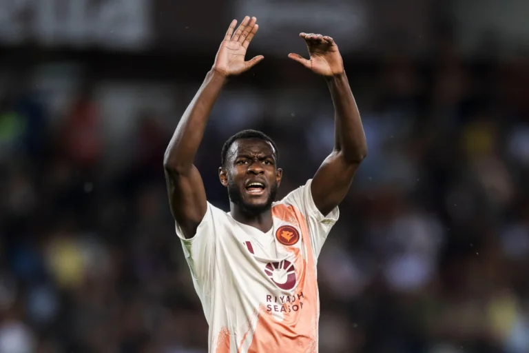 Evan Ndicka : la Roma prête à céder son défenseur à un club anglais ?