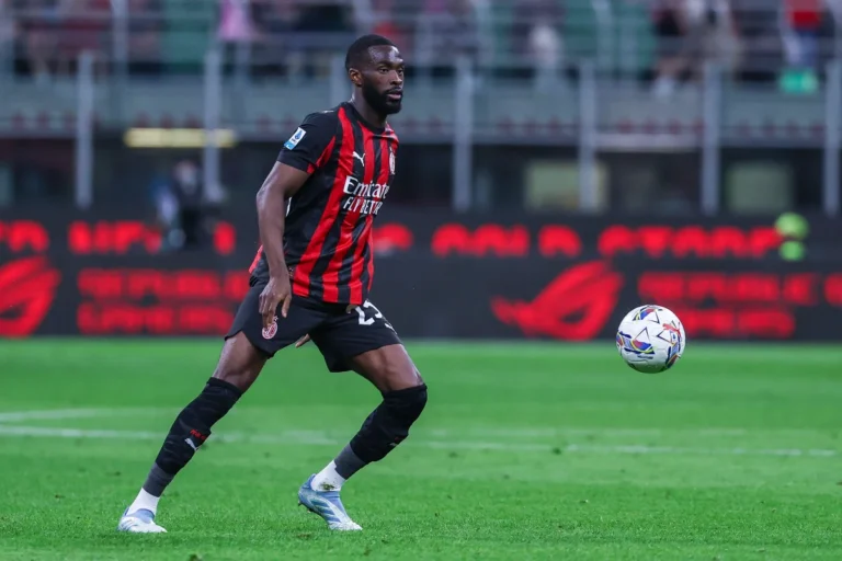 Fikayo Tomori en action avec le Milan AC @Alamy