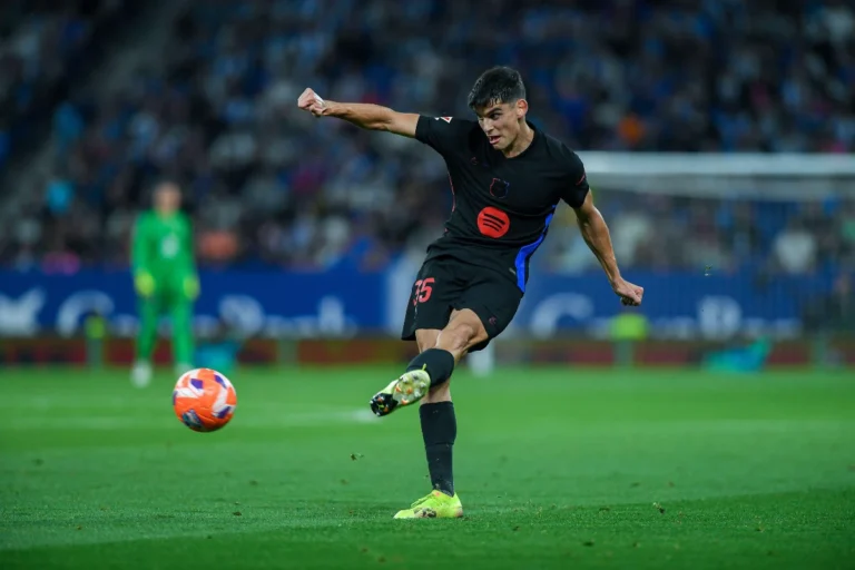 Gerard Martín en action avec le Barça @Alamy