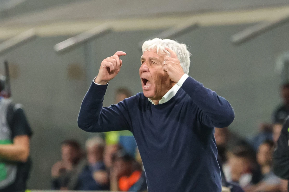 Gian Piero Gasperini signe à la Roma