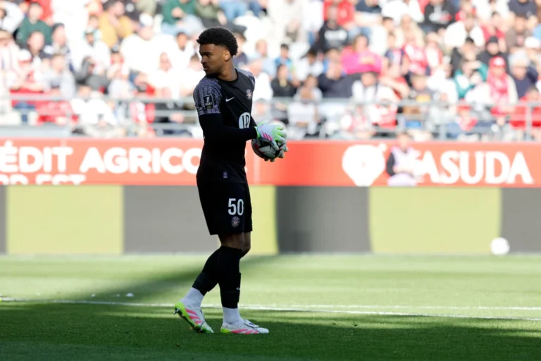 Guillaume Restes visé par le LOSC ©Alamy
