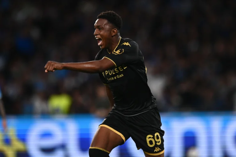 Honest Ahanor vers l'Atalanta @Alamy