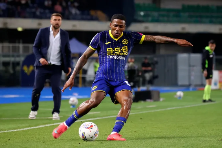 Jackson Tchatchoua avec l'Hellas Vérone @Alamy