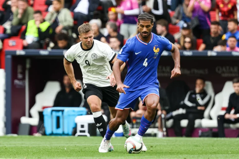 Loic Badé dans le viseur de Leverkusen ©Alamy