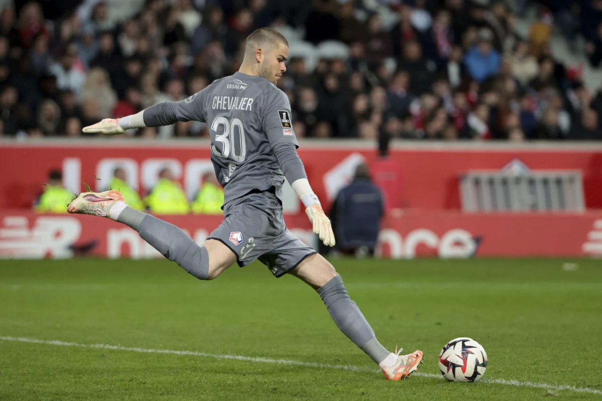 Lille: Lucas Chevalier a une piste en Angleterre