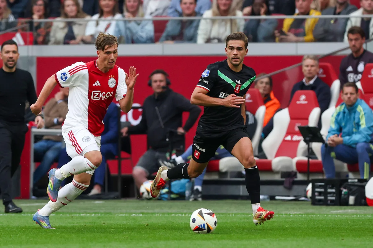 Naples se penche sur un jeune prodige de l'Ajax
