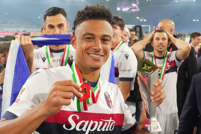 Naples traque un buteur international suisse