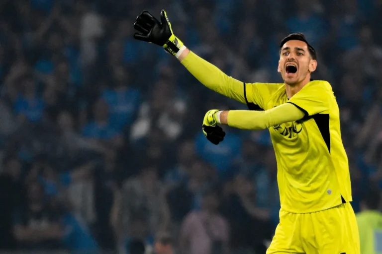 Officiel : Naples prolonge son gardien de but italien