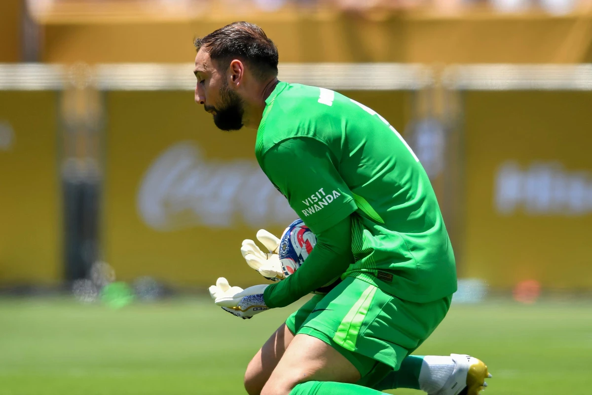 PSG : Donnarumma fait ses prières !