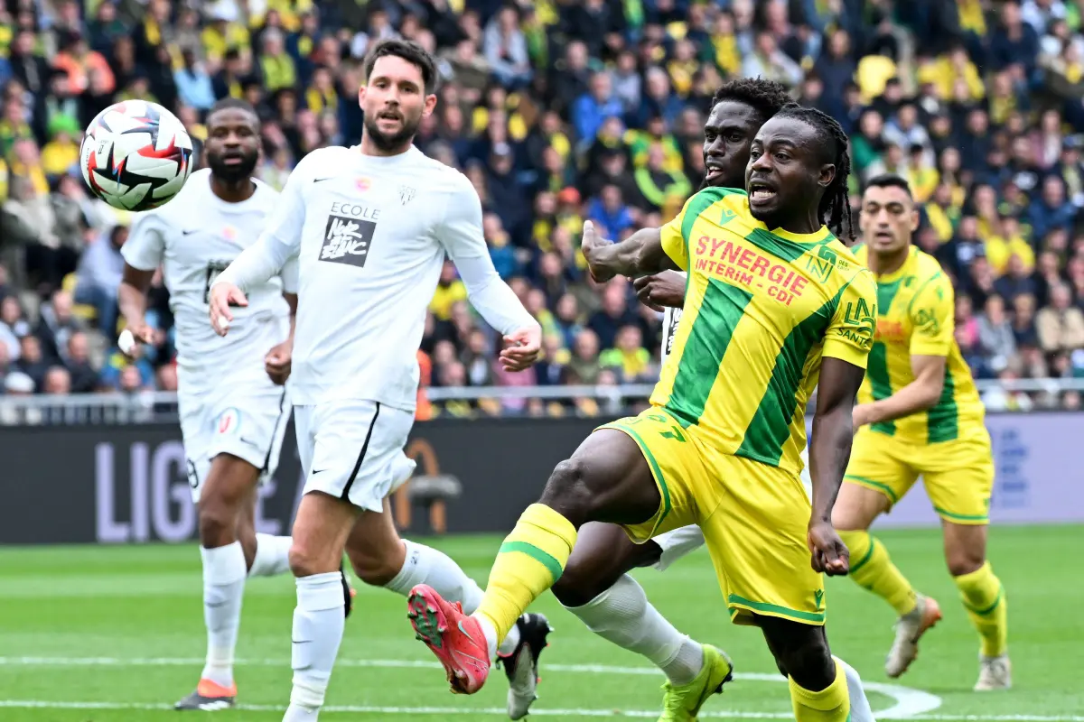 Paris FC : Moses Simon officiellement présenté