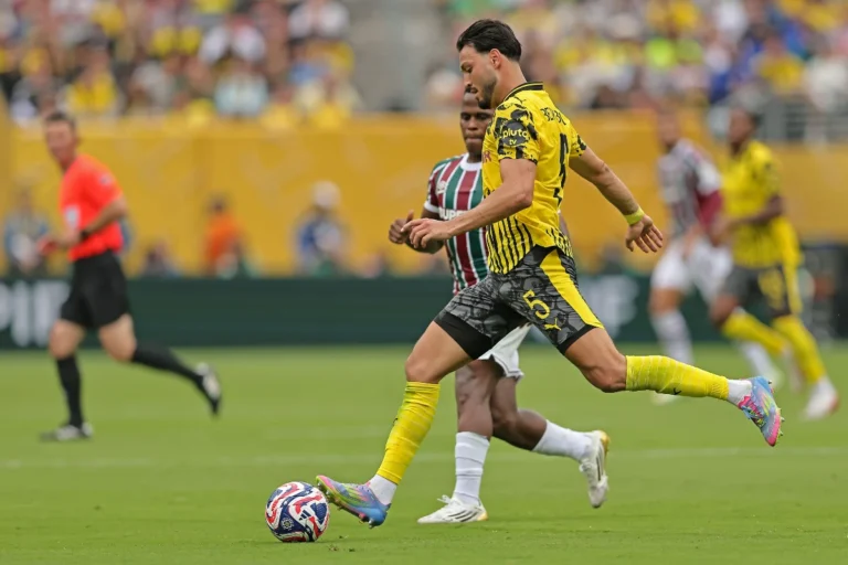 Ramy Bensebaini avec le Borussia Dortmund @Alamy