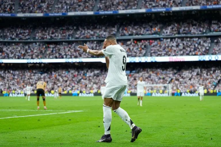 Real Madrid : Le nouveau numéro du maillot de Kylian Mbappé est connu
