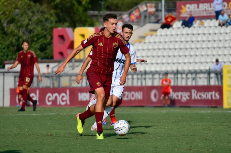 Sergej Levak avec l'AS Roma U20 @Alamy
