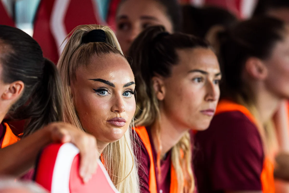 Suisse : Voile transparent sur la Nati féminine