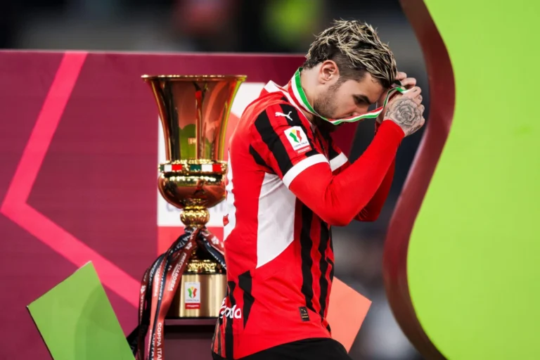 Théo Hernandez critique le Milan AC ©Alamy