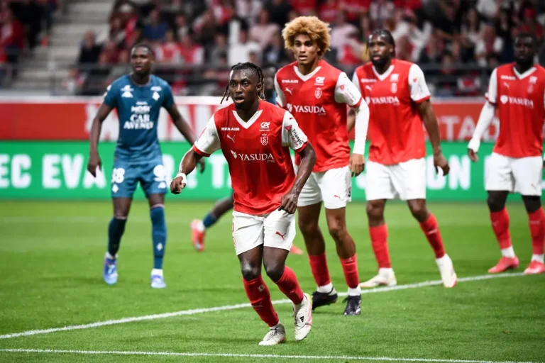 Valentin Atangana en action avec Reims @Alamy