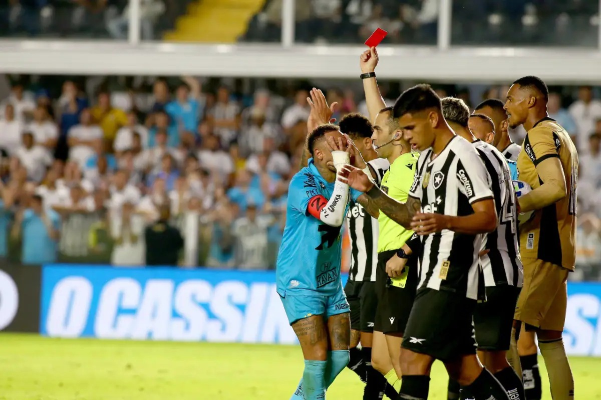 Vidéo : Neymar reçoit un carton rouge stupide