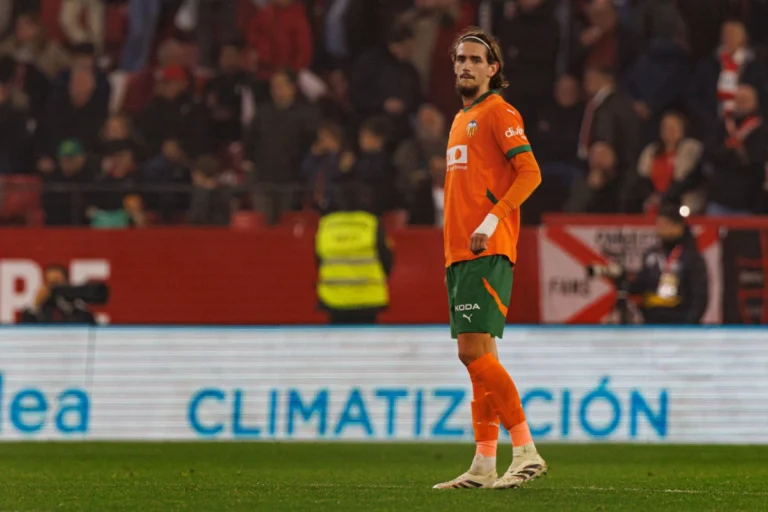 Yarek Gasiorowski dans le viseur du PSG ©Alamy