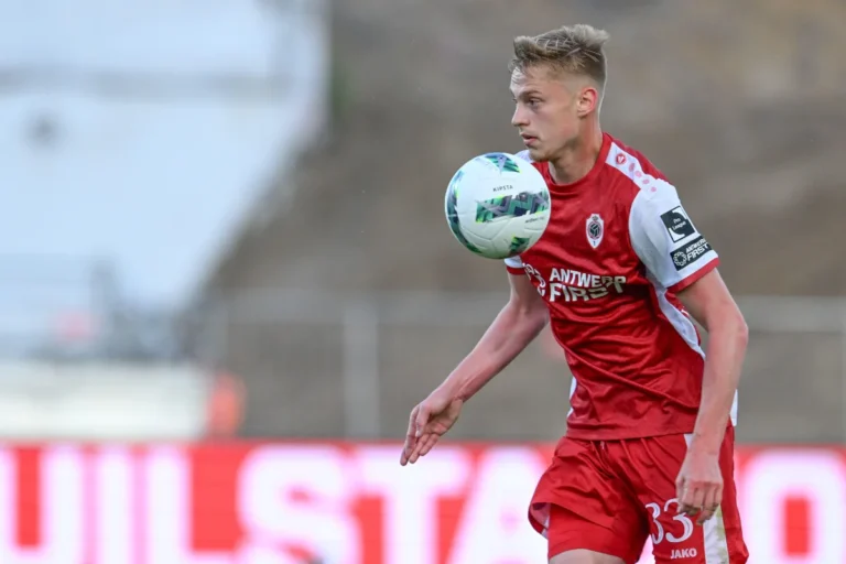 Zeno Van Den Bosch dans le viseur du LOSC