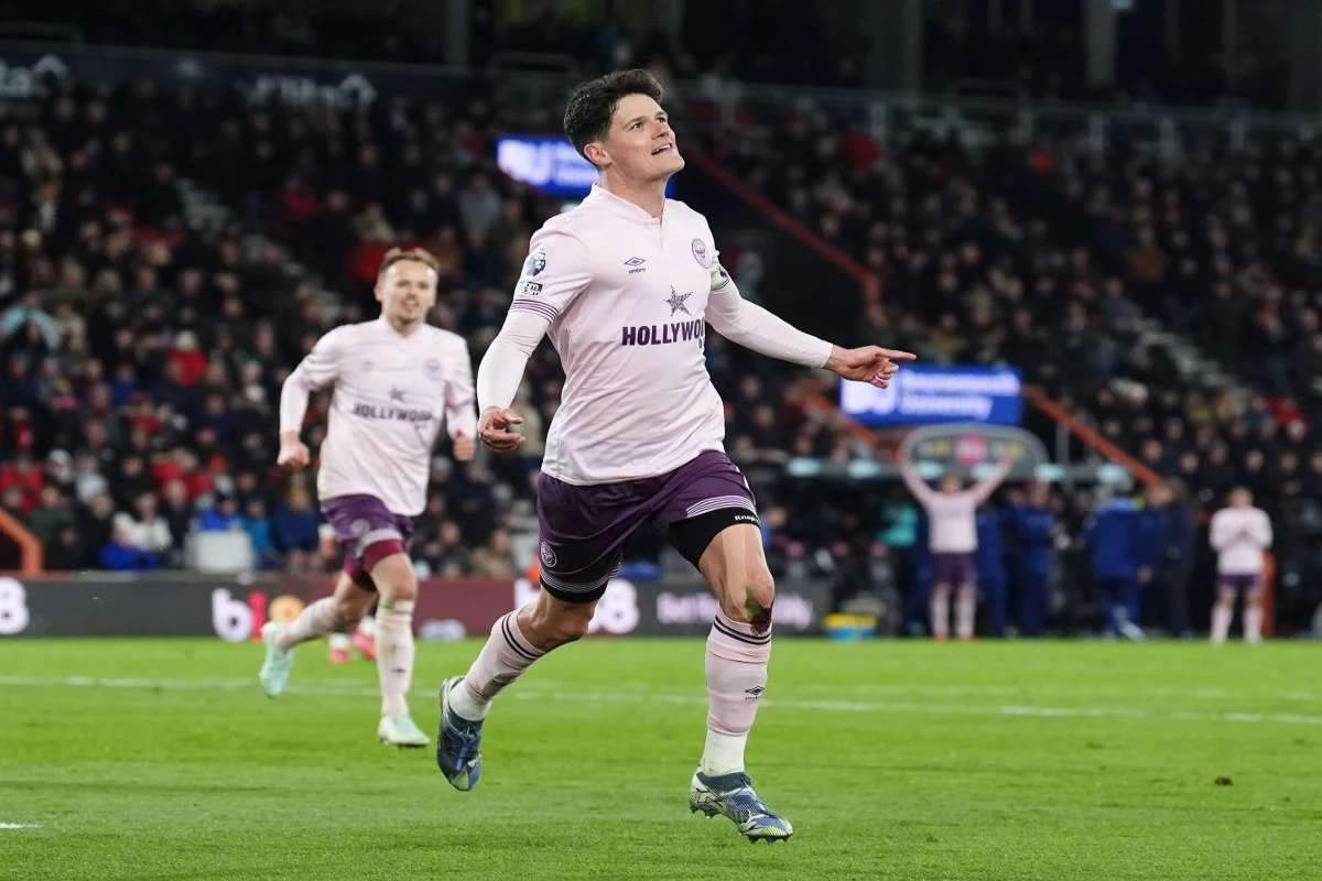 Tottenham piste un international danois