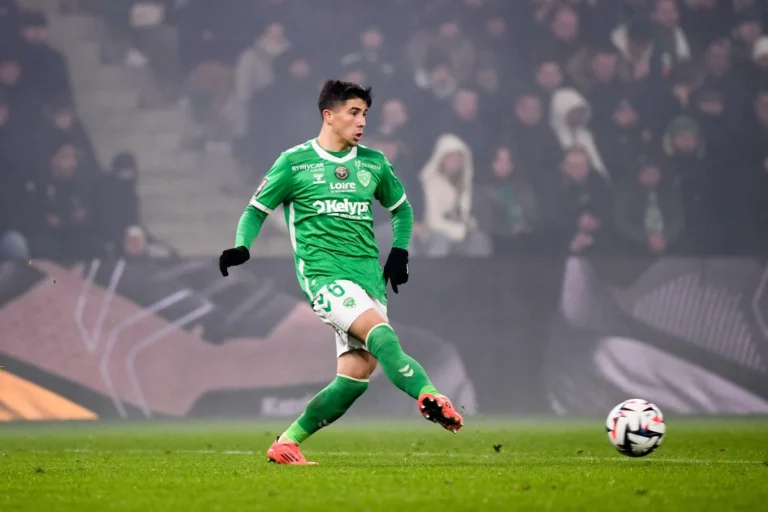 AS Saint-Etienne : Qui sortira vainqueur du combat triangulaire ?