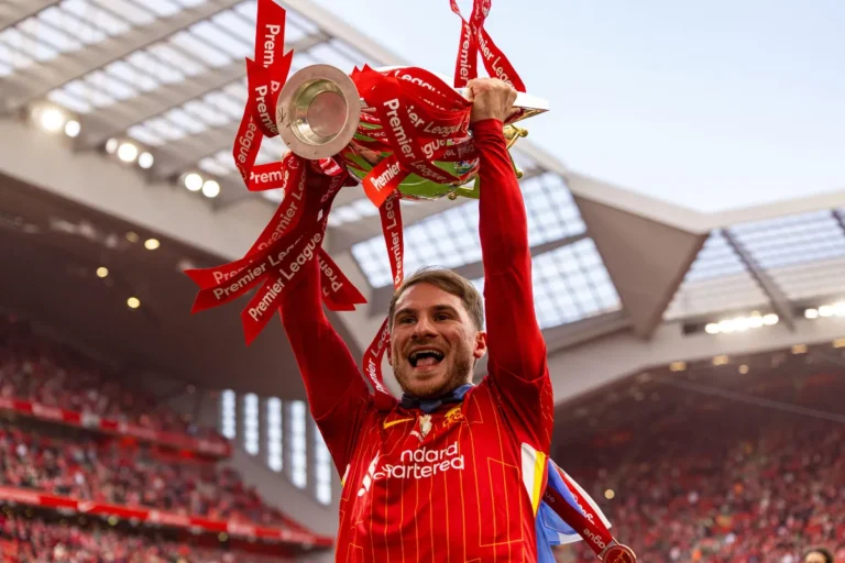 Alexis Mac Allister avec Liverpool @Alamy