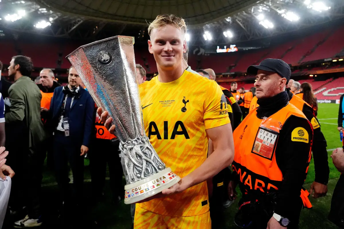 Lille: Un portier de Tottenham pour succéder à Lucas Chevalier