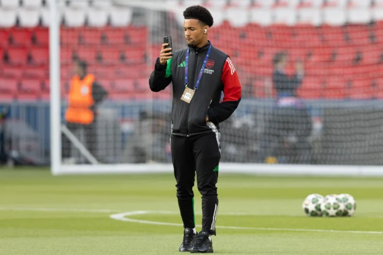 Arsenal avance pour la prolongation d'Ethan Nwaneri ©Alamy