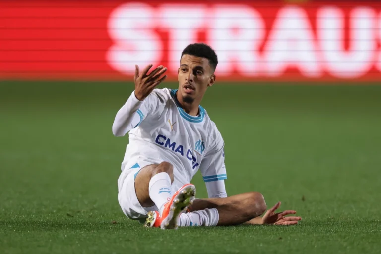 Azzedine Ounahi prêt à aller au bras de fer ©Alamy
