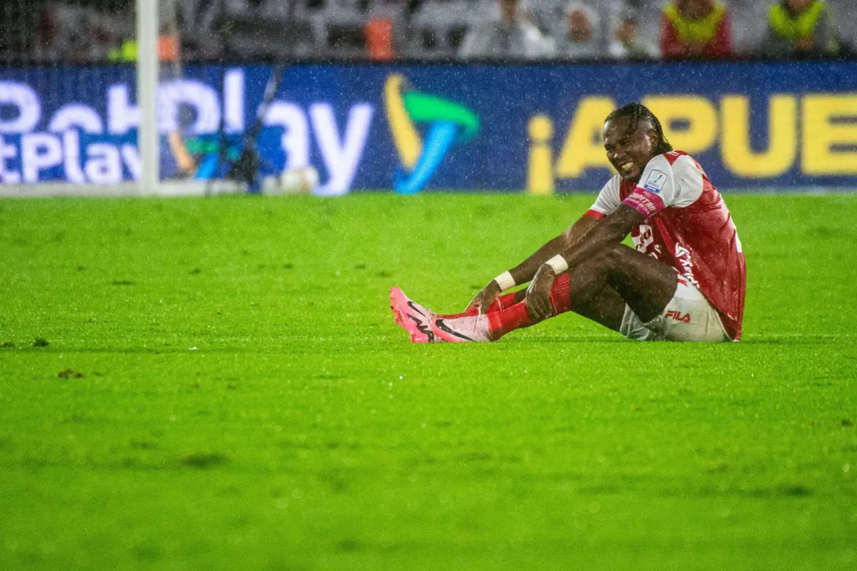Colombie : Un ancien de Premier League offre le titre à son club en boitant