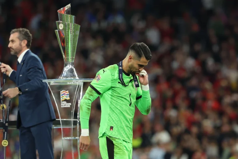 Diogo Costa visé par Manchester City ©Alamy