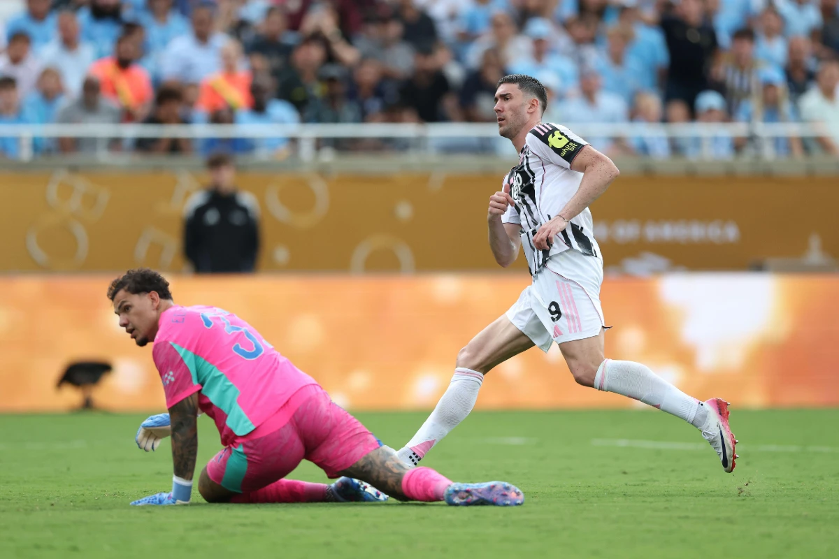 Aston Villa pense à un buteur problématique de la Juventus