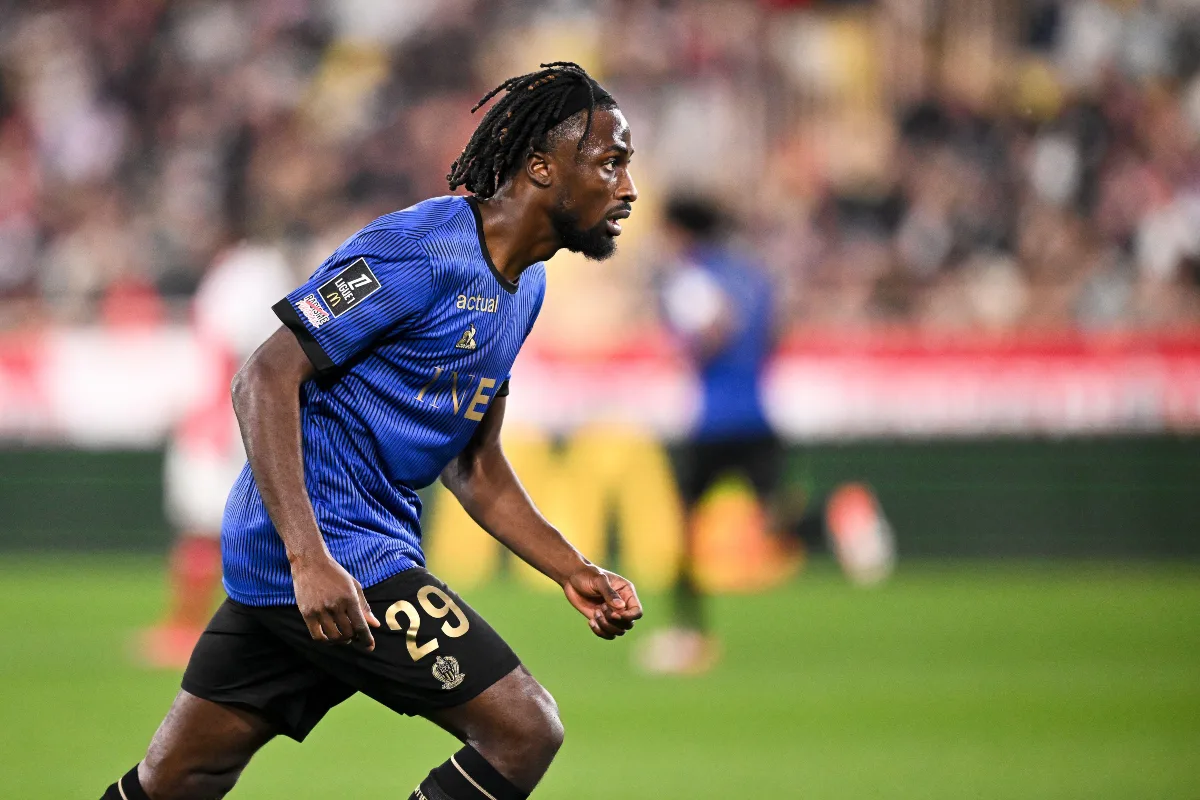 OGC Nice : Une offre de 25M¬ arrive pour Evann Guessand