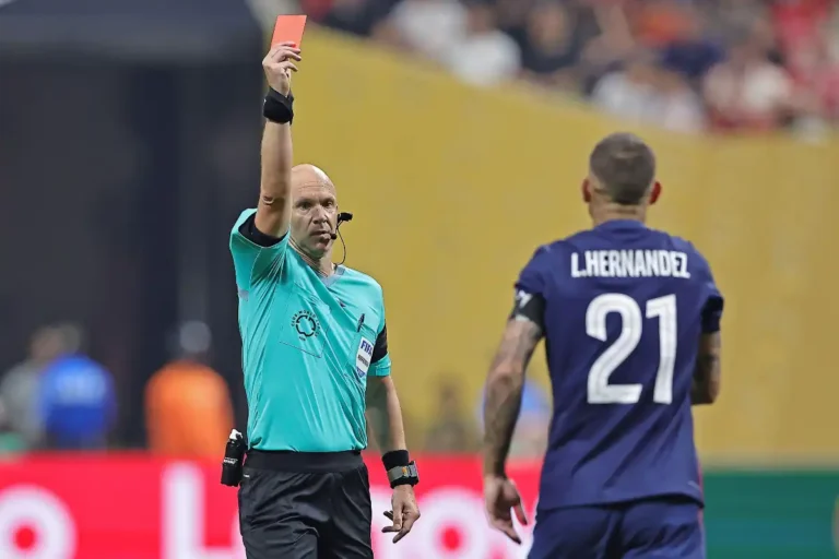 Fin de Coupe du Monde des Clubs pour deux cadres du PSG ©Alamy