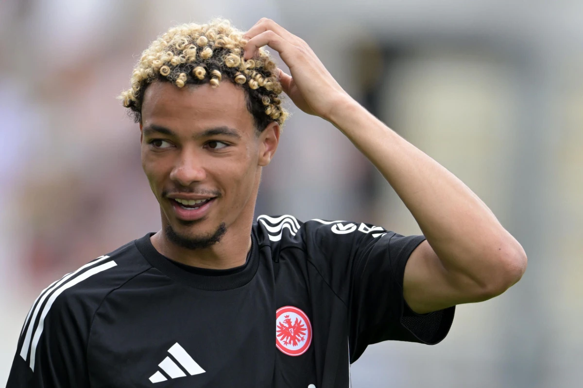 Liverpool: Ekitike va porter un numéro bizarre