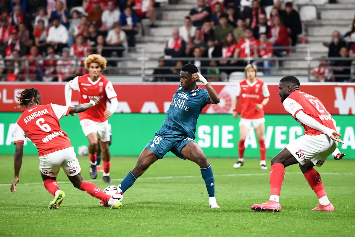 Manchester United se penche sur un jeune crack du FC Metz