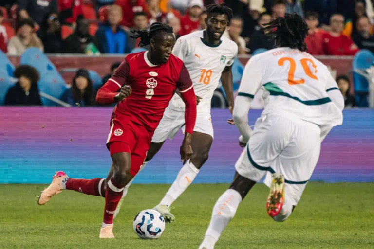 Ismaël Koné avec le Canada @Alamy