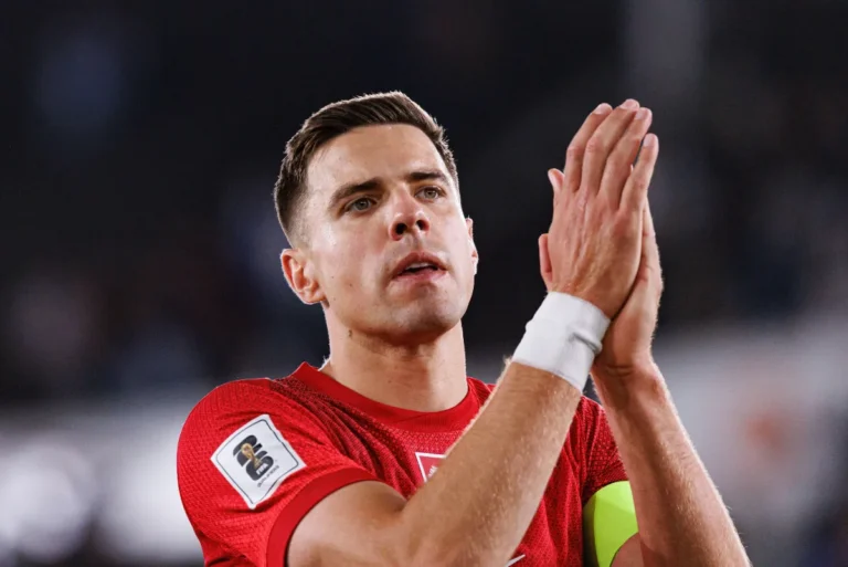 Jan Bednarek avec la Pologne @Alamy