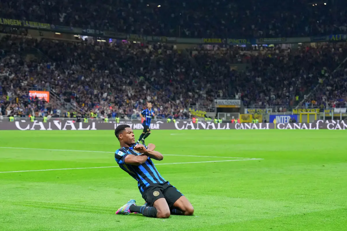L'Inter harcèle Barcelone pour Dumfries, « Sa clause expire bientôt »