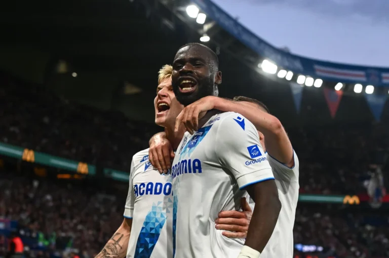 Lassine Sinayoko avec Auxerre @Alamy