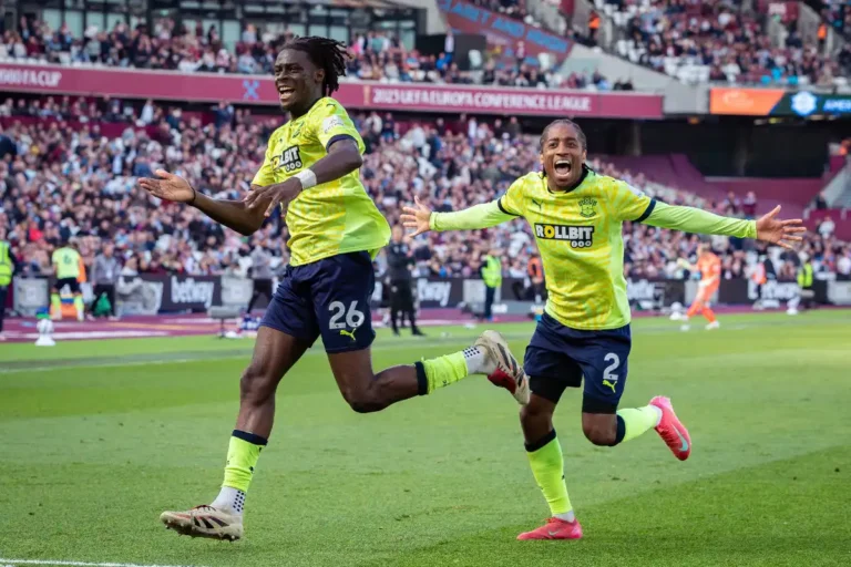 Lesley Ugochukwu avec Southampton @Alamy