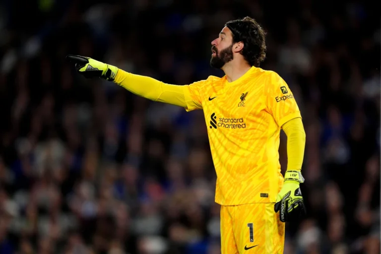 Liverpool : Alisson Becker abandonne la tournée des Reds