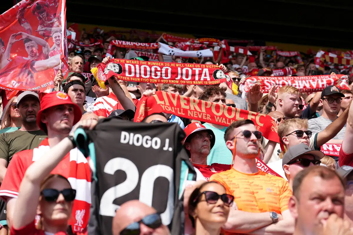 Liverpool a rendu hommage à Diogo Jota
